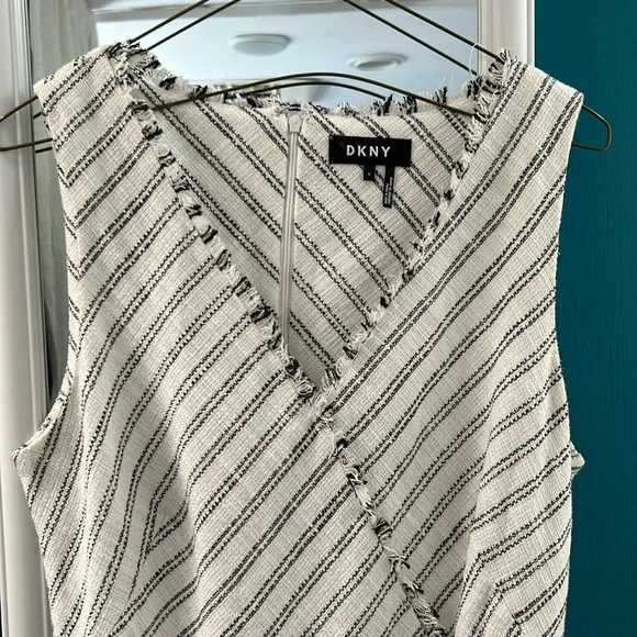 😻 DKNY asymmetric dress size 8 - Picture 2 of 16